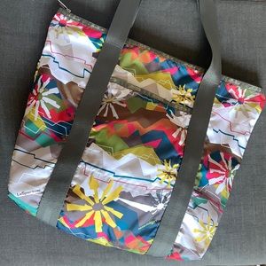 Lesportsac Tote Sports bag Colorful Geometric Design Mountains Sun Motif EUC